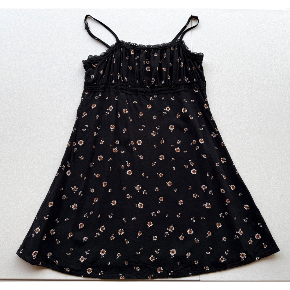 Womens Baby Doll Top by Art Class Size L 10/12 Black Daisy Print Y2K Coquette - Picture 7 of 15